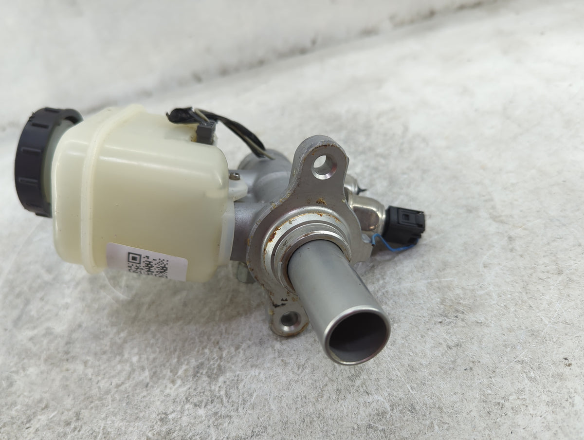2006-2008 Infiniti Fx35 Brake Master Cylinder - Oemusedautoparts1.com