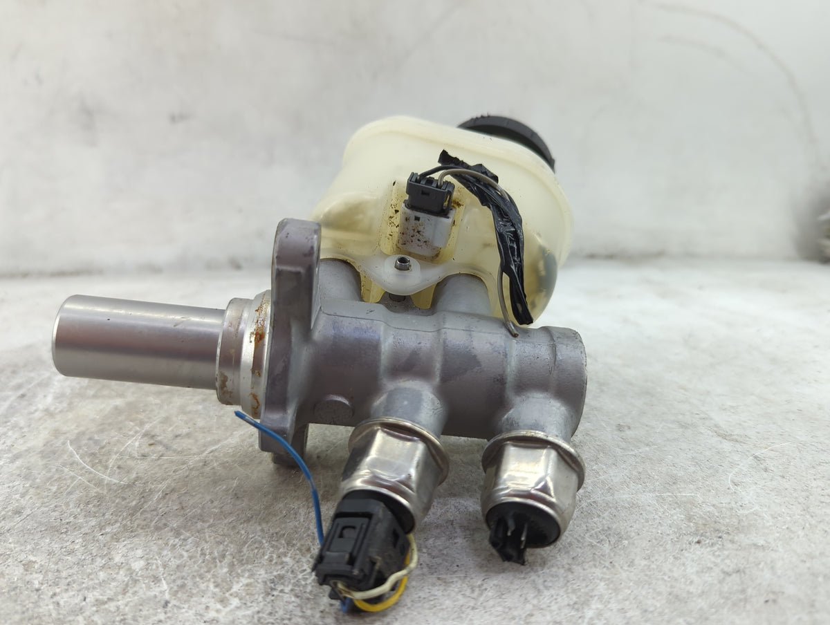 2006-2008 Infiniti Fx35 Brake Master Cylinder - Oemusedautoparts1.com