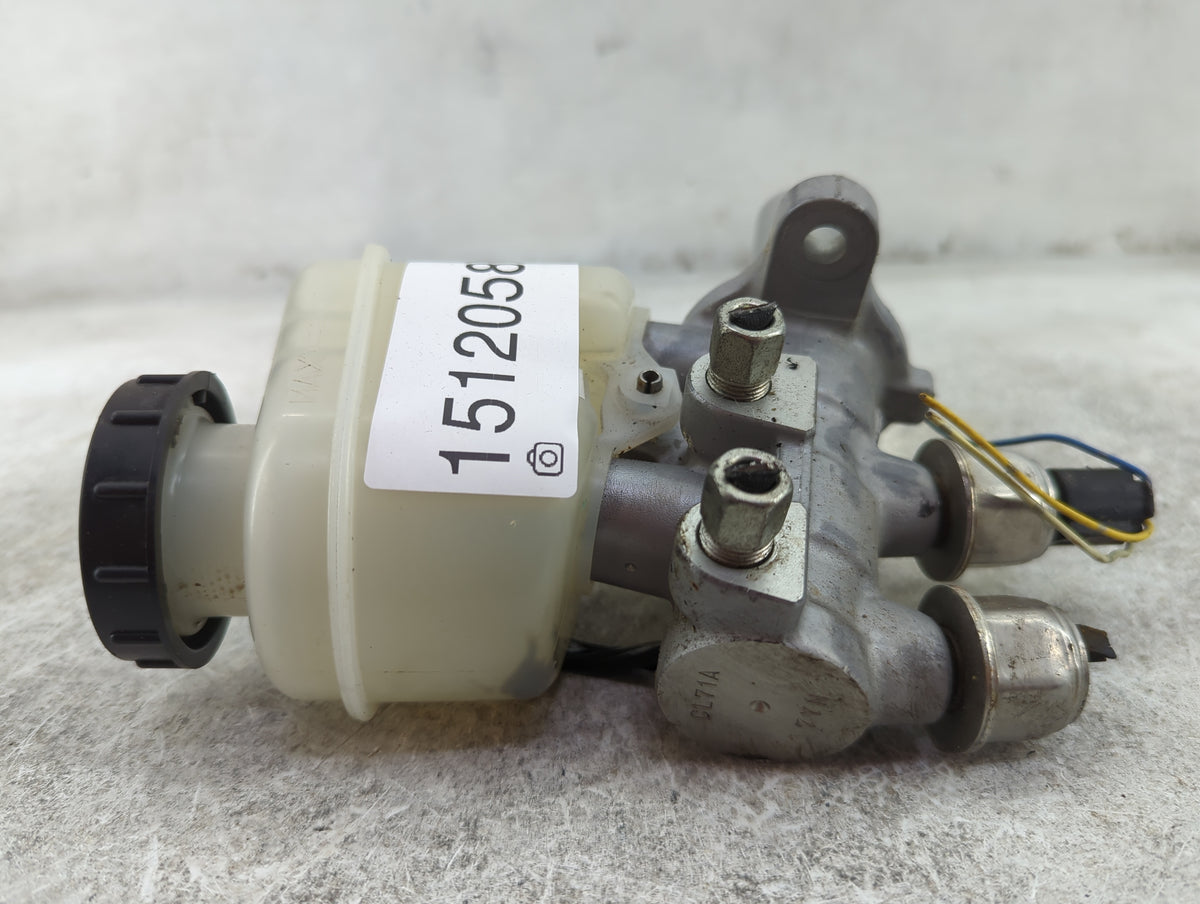 2006-2008 Infiniti Fx35 Brake Master Cylinder - Oemusedautoparts1.com