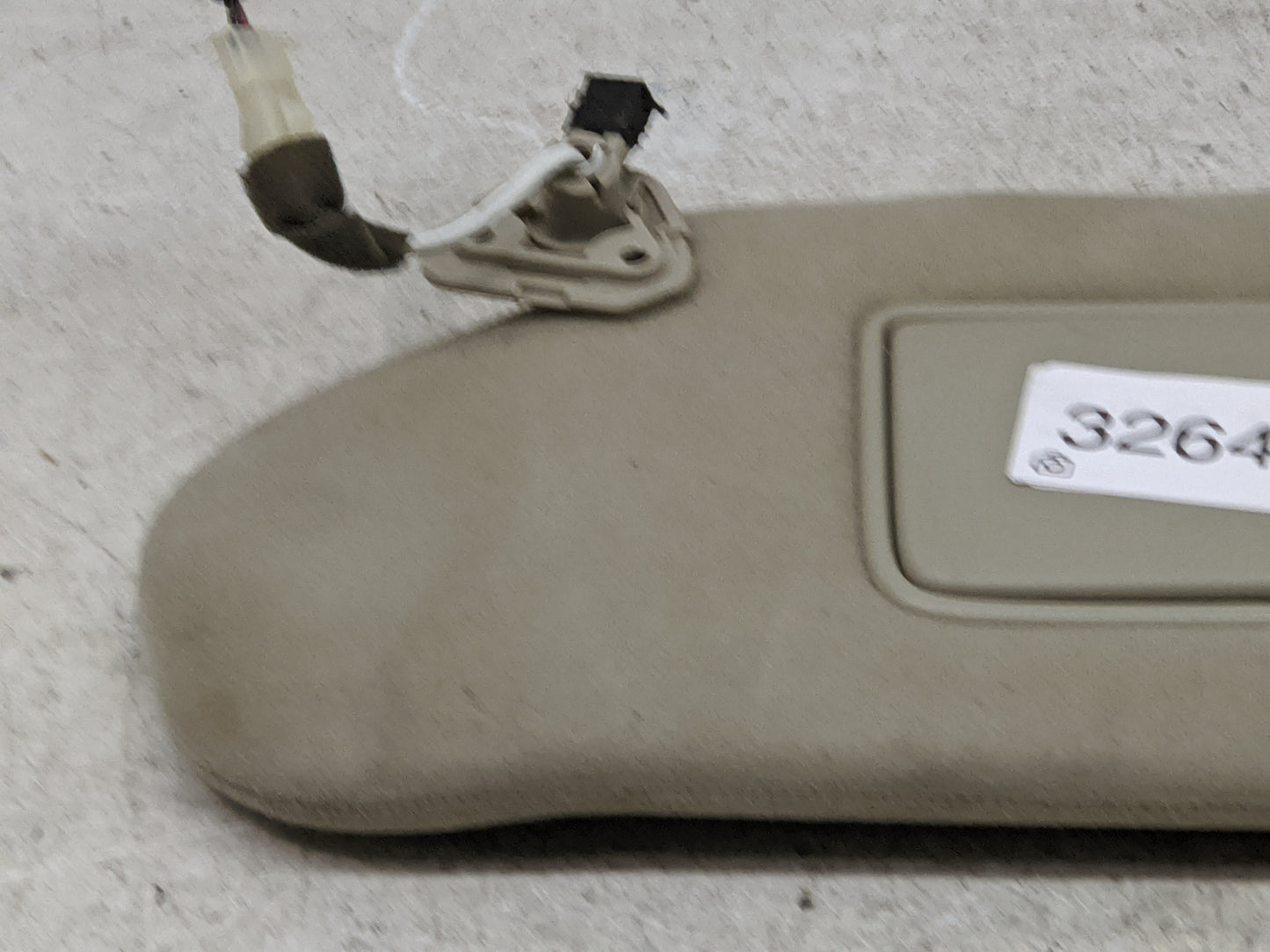 2006-2008 Infiniti Fx35 Sun Visor Shade Replacement Driver Left Mirror Fits Fits 2006 2007 2008 OEM Used Auto Parts - Oemuse