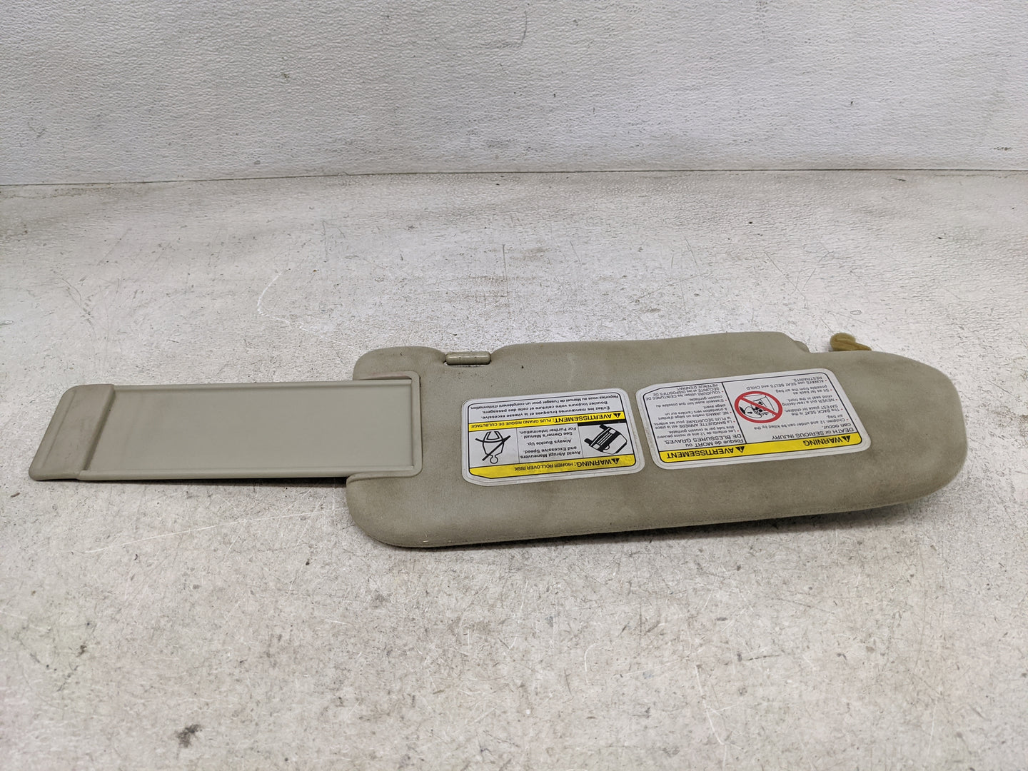 2006-2008 Infiniti Fx35 Sun Visor Shade Replacement Driver Left Mirror Fits Fits 2006 2007 2008 OEM Used Auto Parts - Oemuse