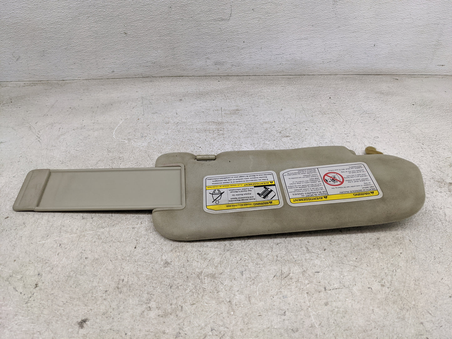 2006-2008 Infiniti Fx35 Sun Visor Shade Replacement Driver Left Mirror Fits Fits 2006 2007 2008 OEM Used Auto Parts - Oemuse
