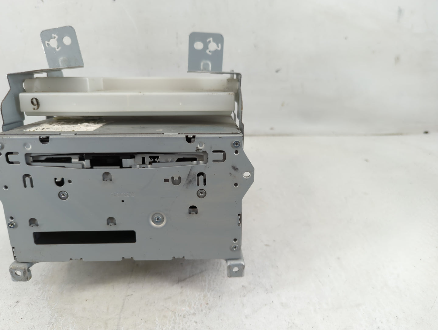 2008 Infiniti G35 Radio AM FM Cd Player Receiver Replacement P/N:27760 JK700 Fits Fits 2009 OEM Used Auto Parts - Oemusedaut