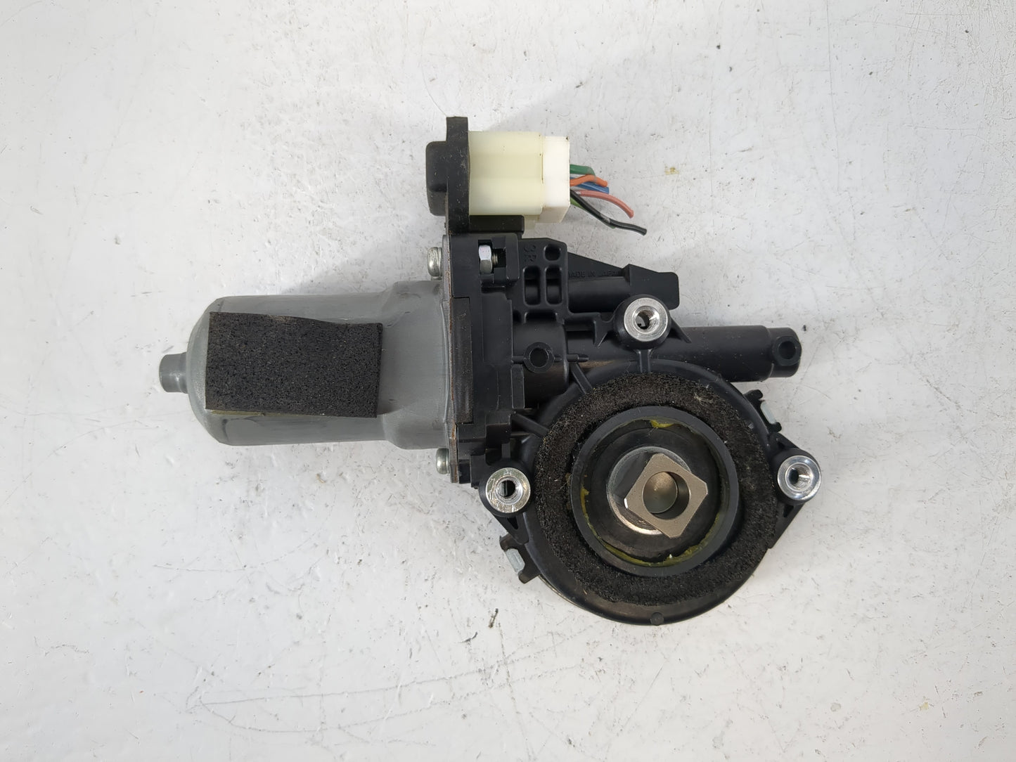 2007-2008 Infiniti G35 Passenger Front Right Power Window Motor - Oemusedautoparts1.com