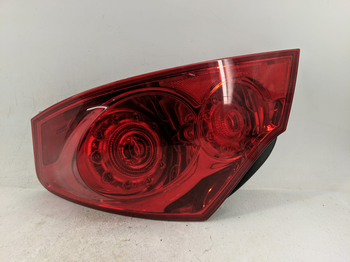 2007-2008 Infiniti G35 Tail Light Assembly Passenger Right OEM Fits Fits 2007 2008 2009 2010 2011 2012 2013 2015 OEM Used Au