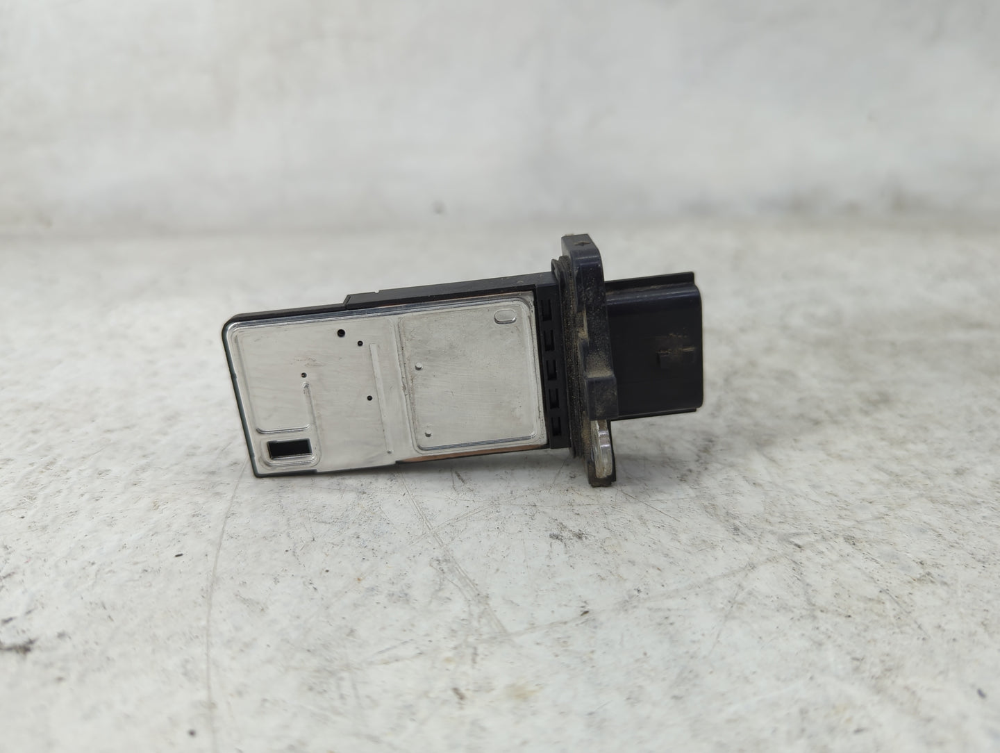 2003-2008 Infiniti G35 Mass Air Flow Meter Maf 1489663 - Oemusedautoparts1.com