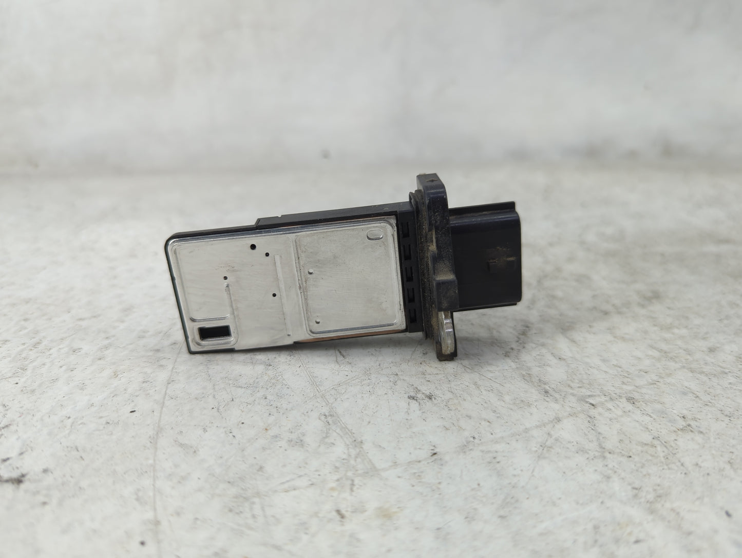 2003-2008 Infiniti G35 Mass Air Flow Meter Maf 1489663 - Oemusedautoparts1.com