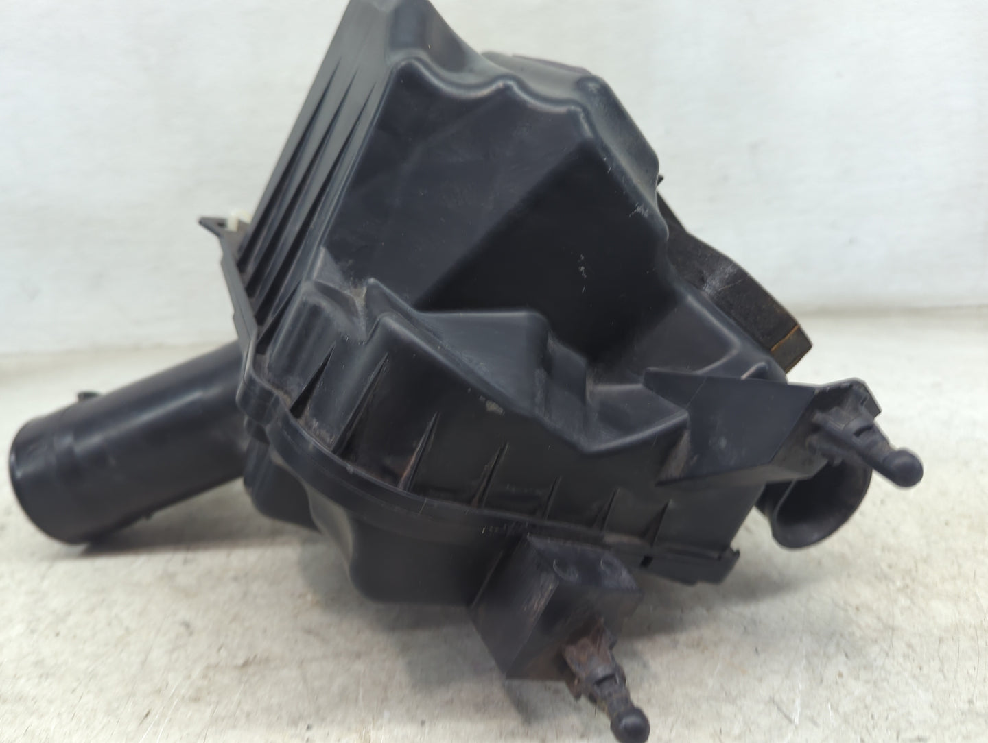 2007-2008 Infiniti G35 Air Cleaner Intake-duct Hose Tube 1495479 - Oemusedautoparts1.com