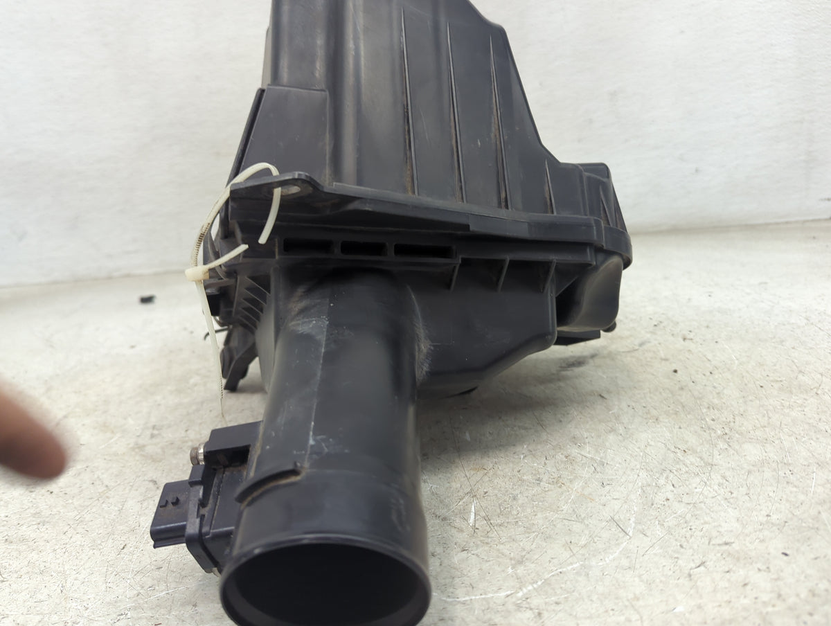 2007-2008 Infiniti G35 Air Cleaner Intake-duct Hose Tube 1495479 - Oemusedautoparts1.com