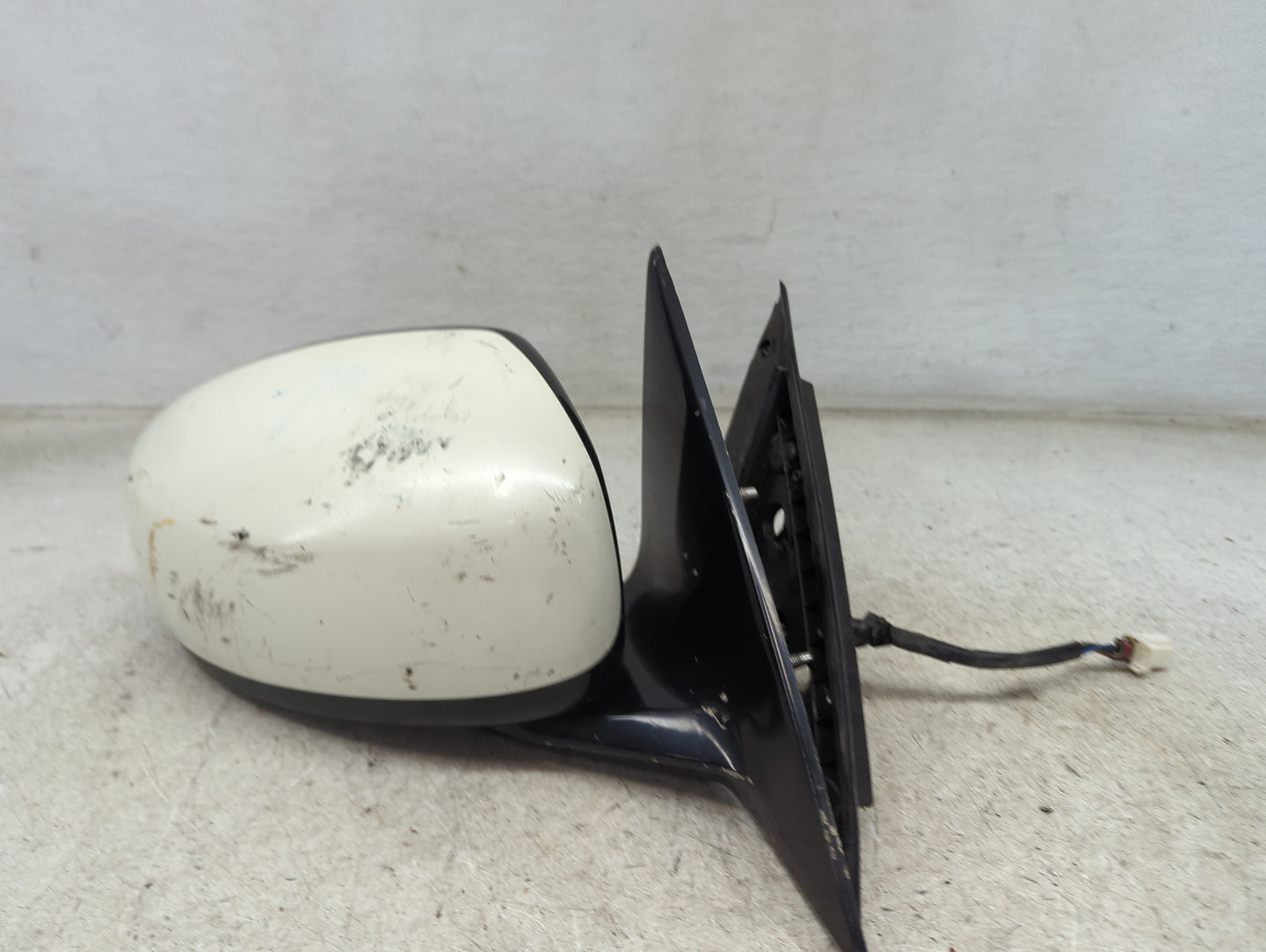 2007-2008 Infiniti G35 Passenger Side View Mirror - Right Door Mirror OEM Used - Oemusedautoparts1.com