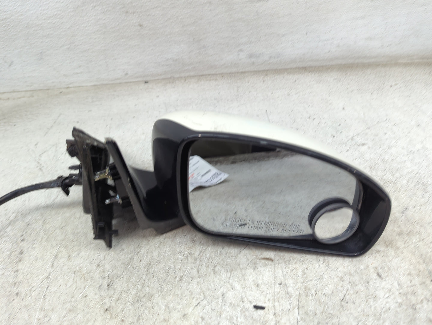 2007-2008 Infiniti G35 Passenger Side View Mirror - Right Door Mirror OEM Used - Oemusedautoparts1.com