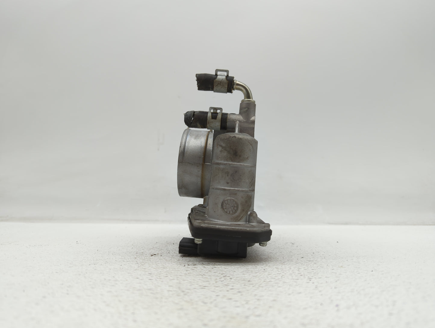 2007-2008 Infiniti G35 Throttle Body P/N:RME60-21 RME60-12 Fits OEM Used Auto Parts - Oemusedautoparts1.com