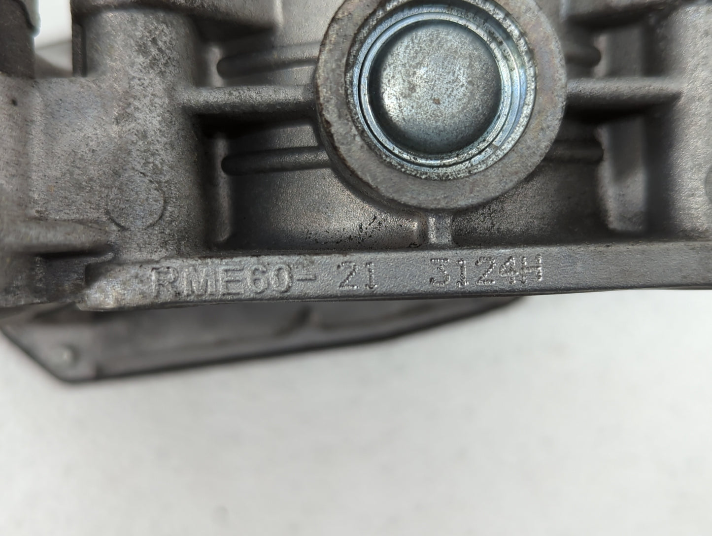 2007-2008 Infiniti G35 Throttle Body P/N:RME60-21 RME60-12 Fits OEM Used Auto Parts - Oemusedautoparts1.com