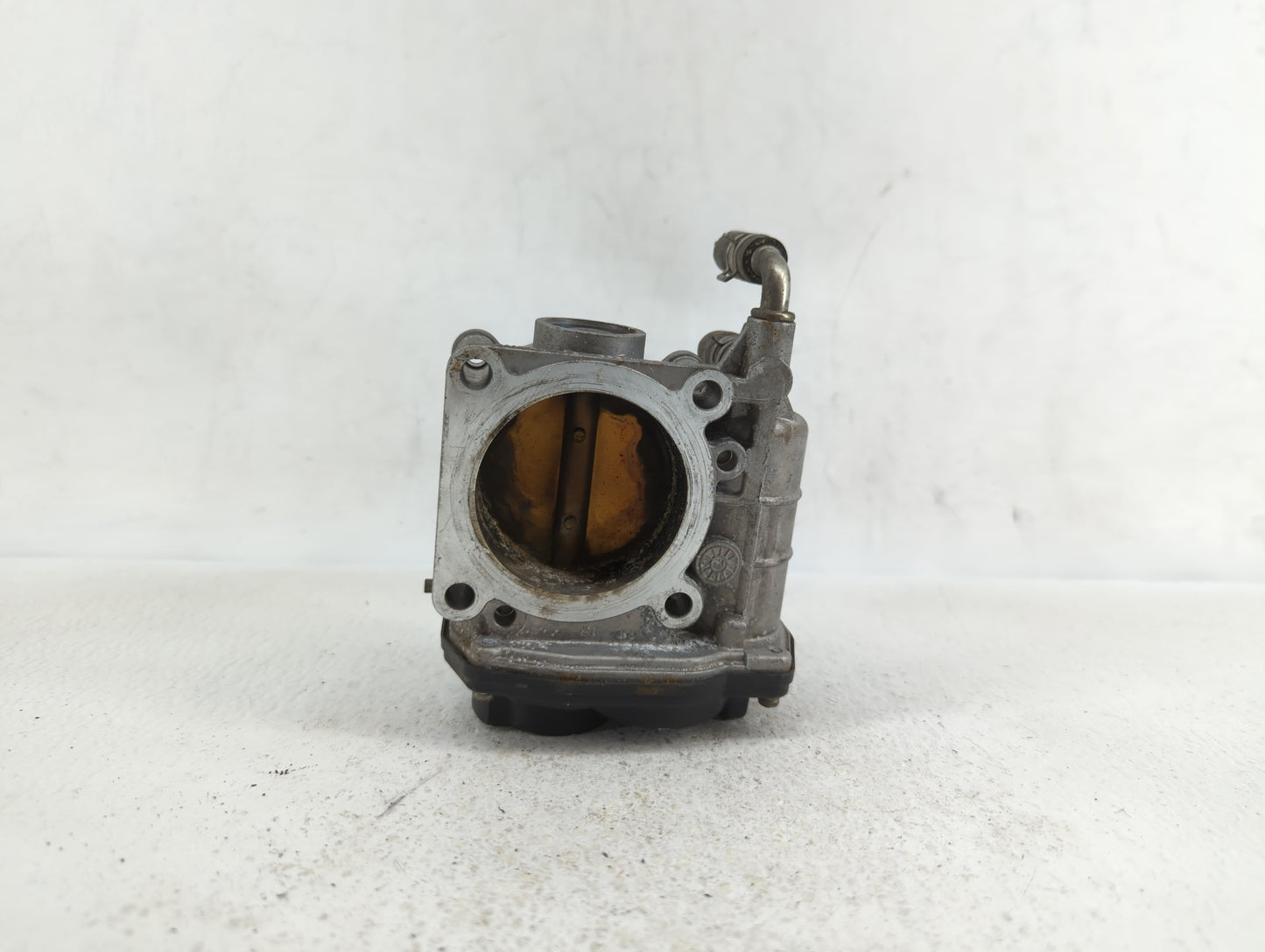 2007-2008 Infiniti G35 Throttle Body P/N:526-02 RME60-16 Fits OEM Used Auto Parts - Oemusedautoparts1.com