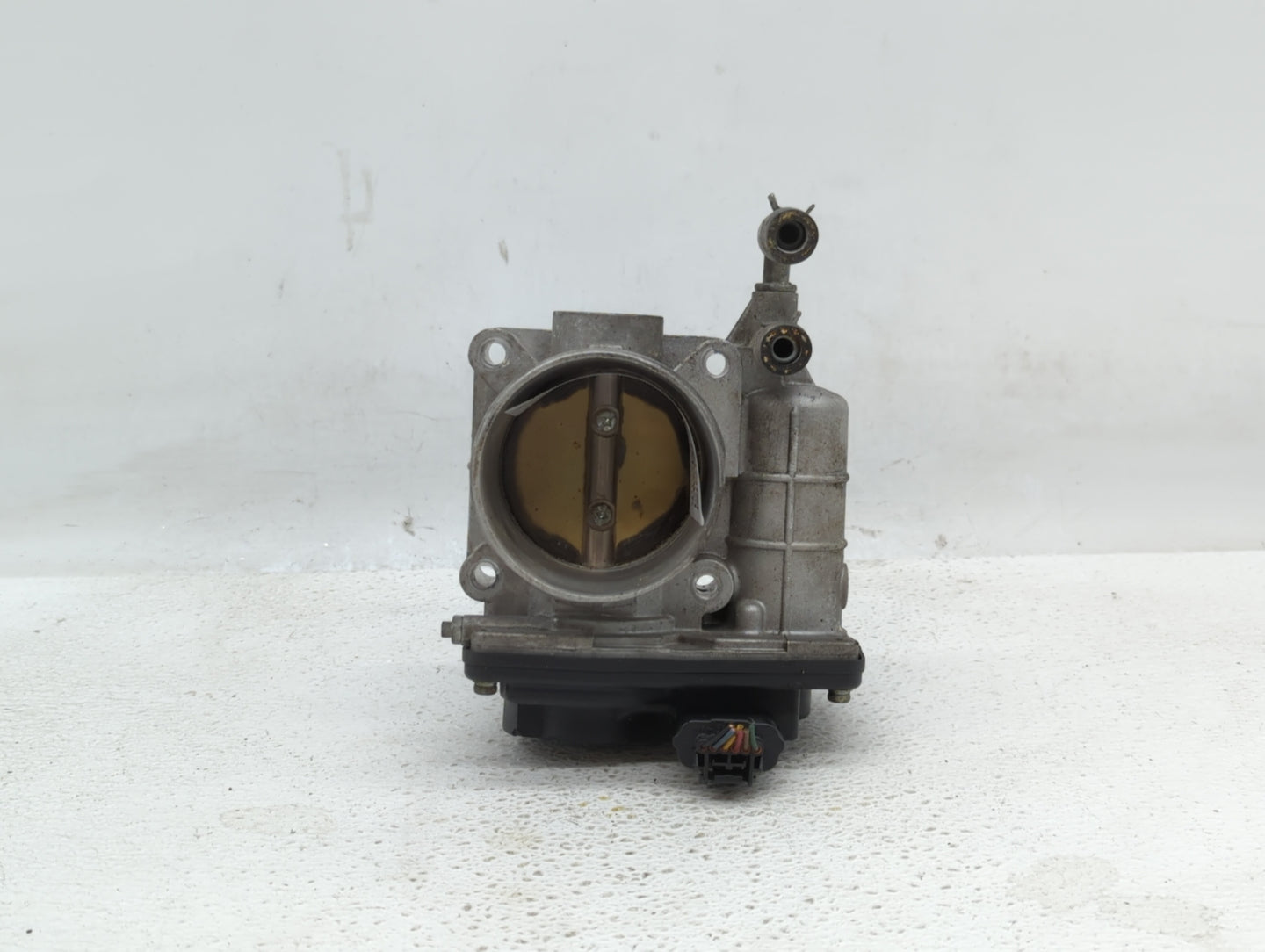 2007-2008 Infiniti G35 Throttle Body P/N:526-02 RME60-16 Fits OEM Used Auto Parts - Oemusedautoparts1.com
