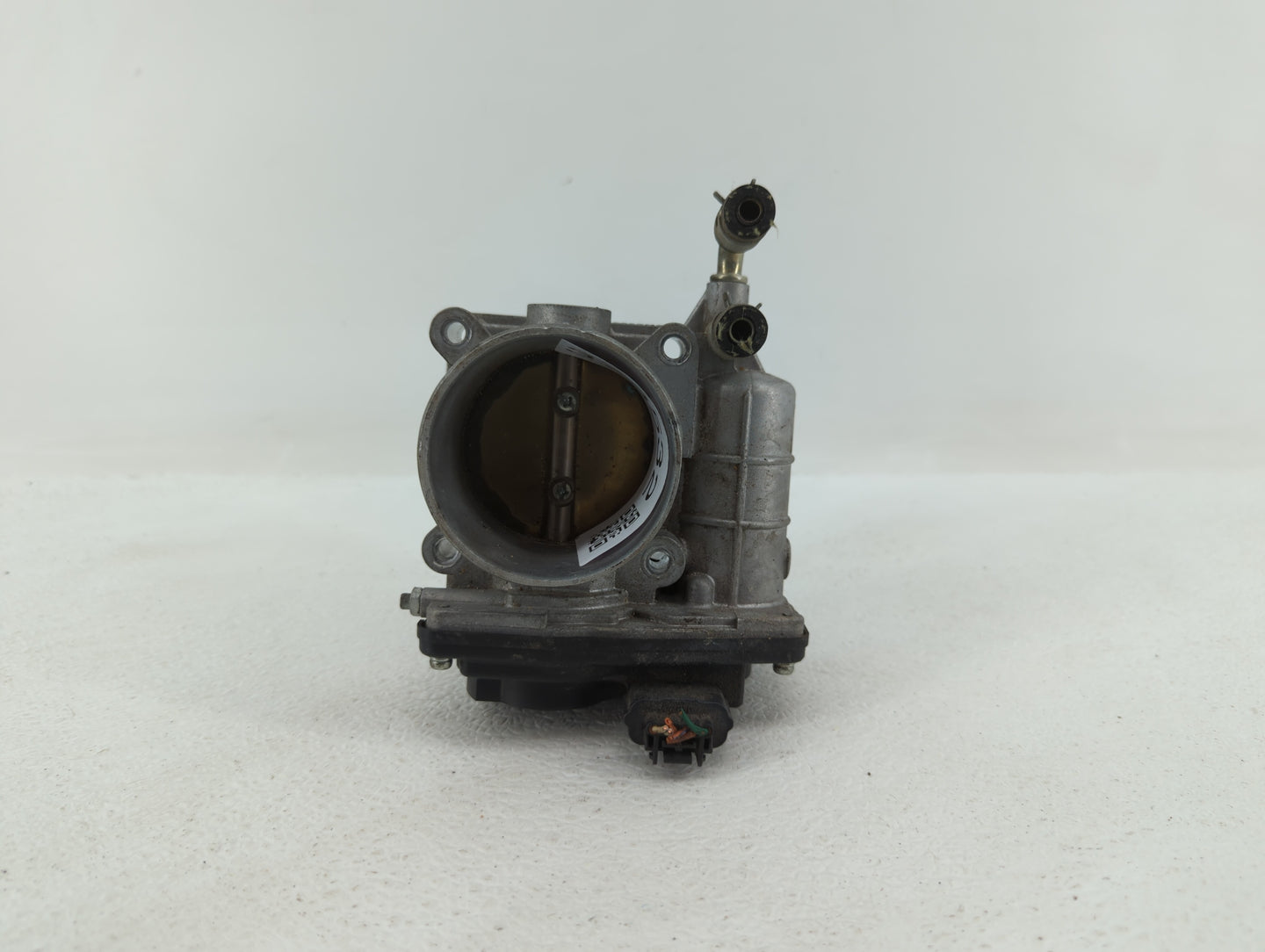 2007-2008 Infiniti G35 Throttle Body P/N:526-02 RME60-16 Fits OEM Used Auto Parts - Oemusedautoparts1.com