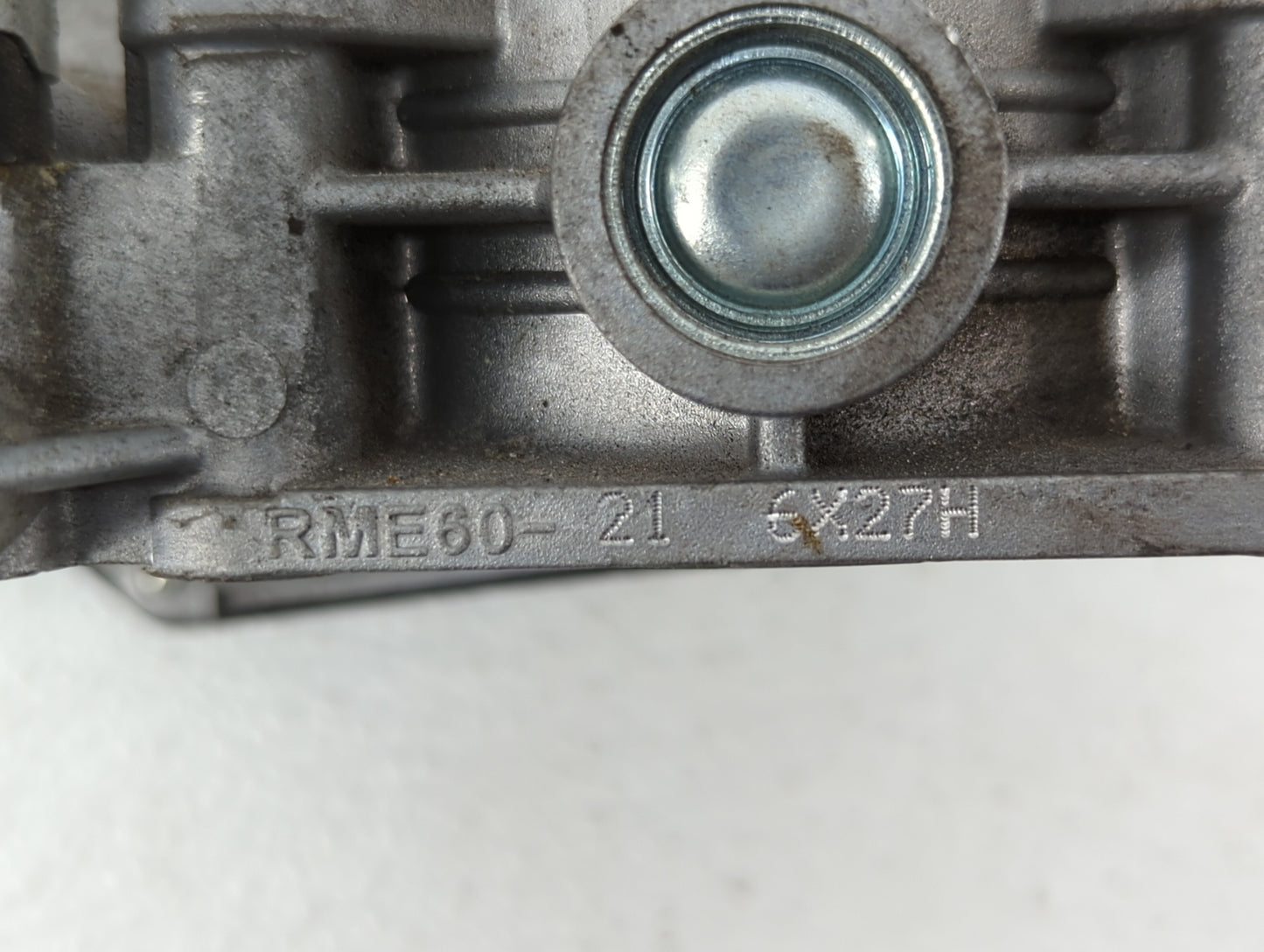 2007-2008 Infiniti G35 Throttle Body P/N:526-02 RME60-16 Fits OEM Used Auto Parts - Oemusedautoparts1.com