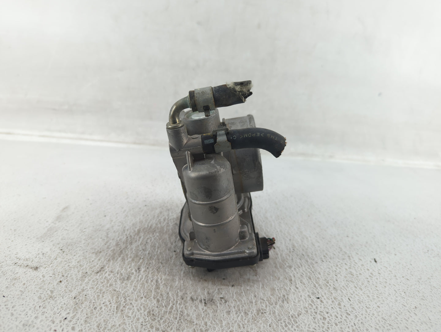 2007-2008 Infiniti G35 Throttle Body P/N:RME60-16 RME60-21 Fits OEM Used Auto Parts - Oemusedautoparts1.com