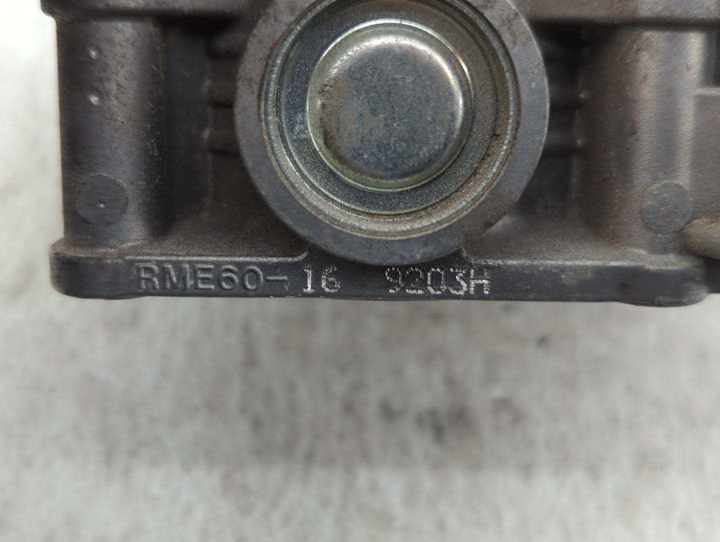 2007-2008 Infiniti G35 Throttle Body P/N:RME60-16 RME60-21 Fits OEM Used Auto Parts - Oemusedautoparts1.com