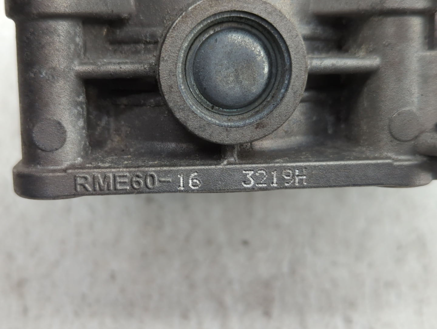 2007-2008 Infiniti G35 Throttle Body P/N:RME60-16 RME60-21 Fits OEM Used Auto Parts - Oemusedautoparts1.com