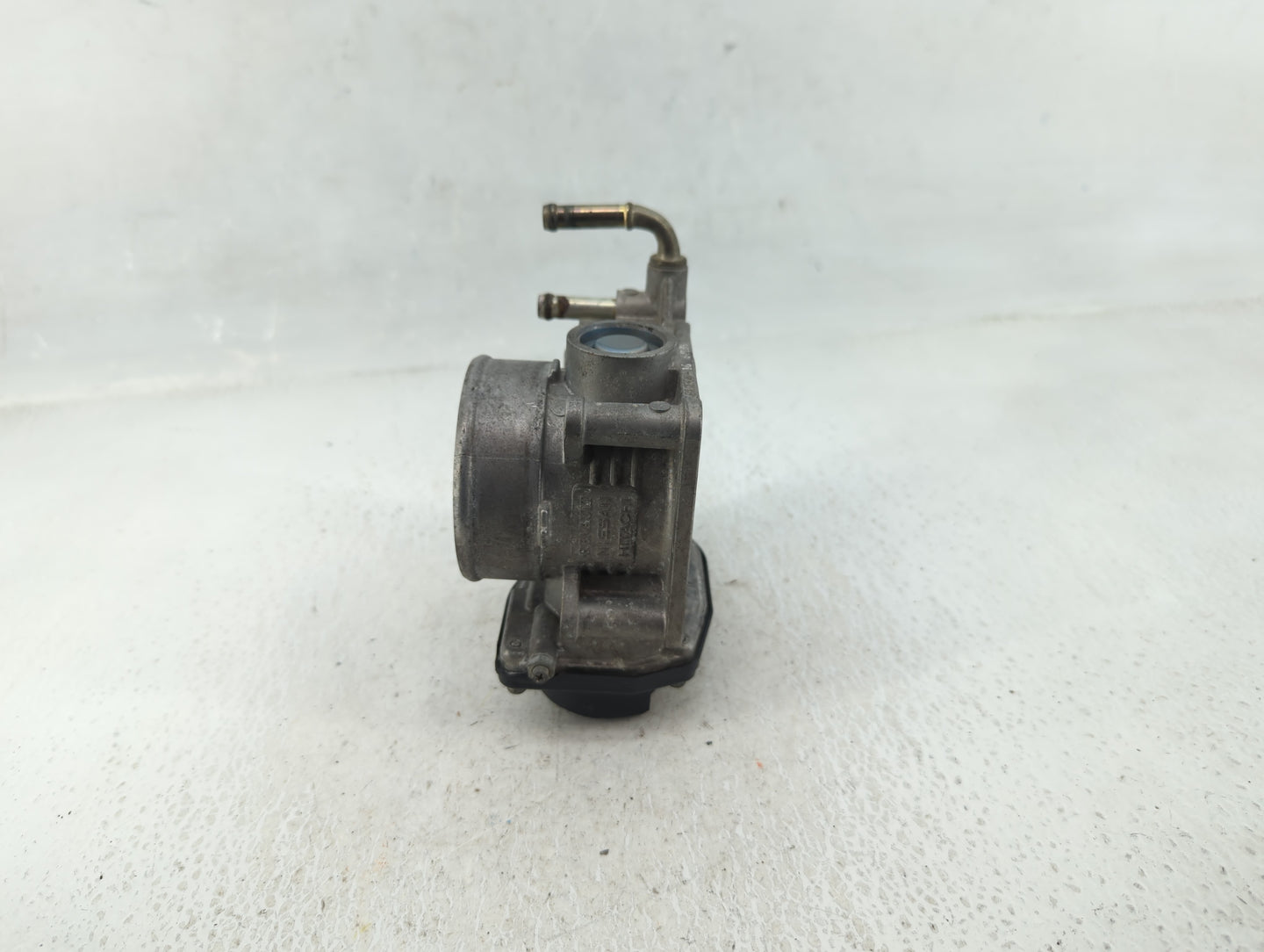 2007-2008 Infiniti G35 Throttle Body P/N:8218H RME60-16 Fits OEM Used Auto Parts - Oemusedautoparts1.com