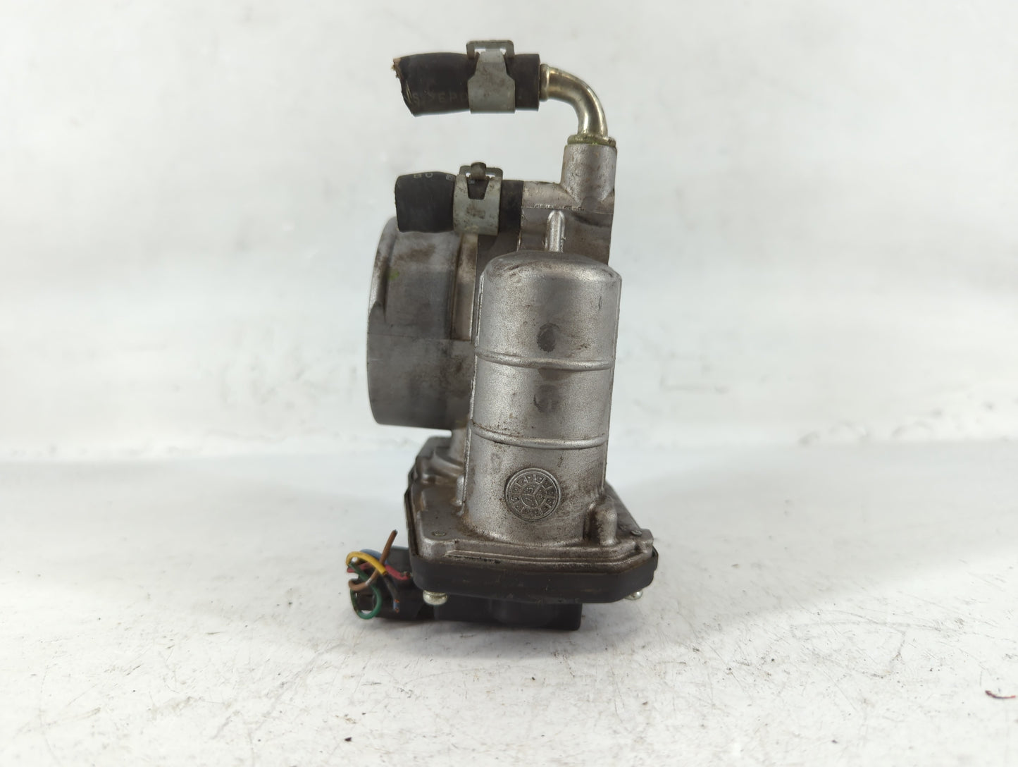2007-2008 Infiniti G35 Throttle Body P/N:8402 526-02 Fits OEM Used Auto Parts - Oemusedautoparts1.com