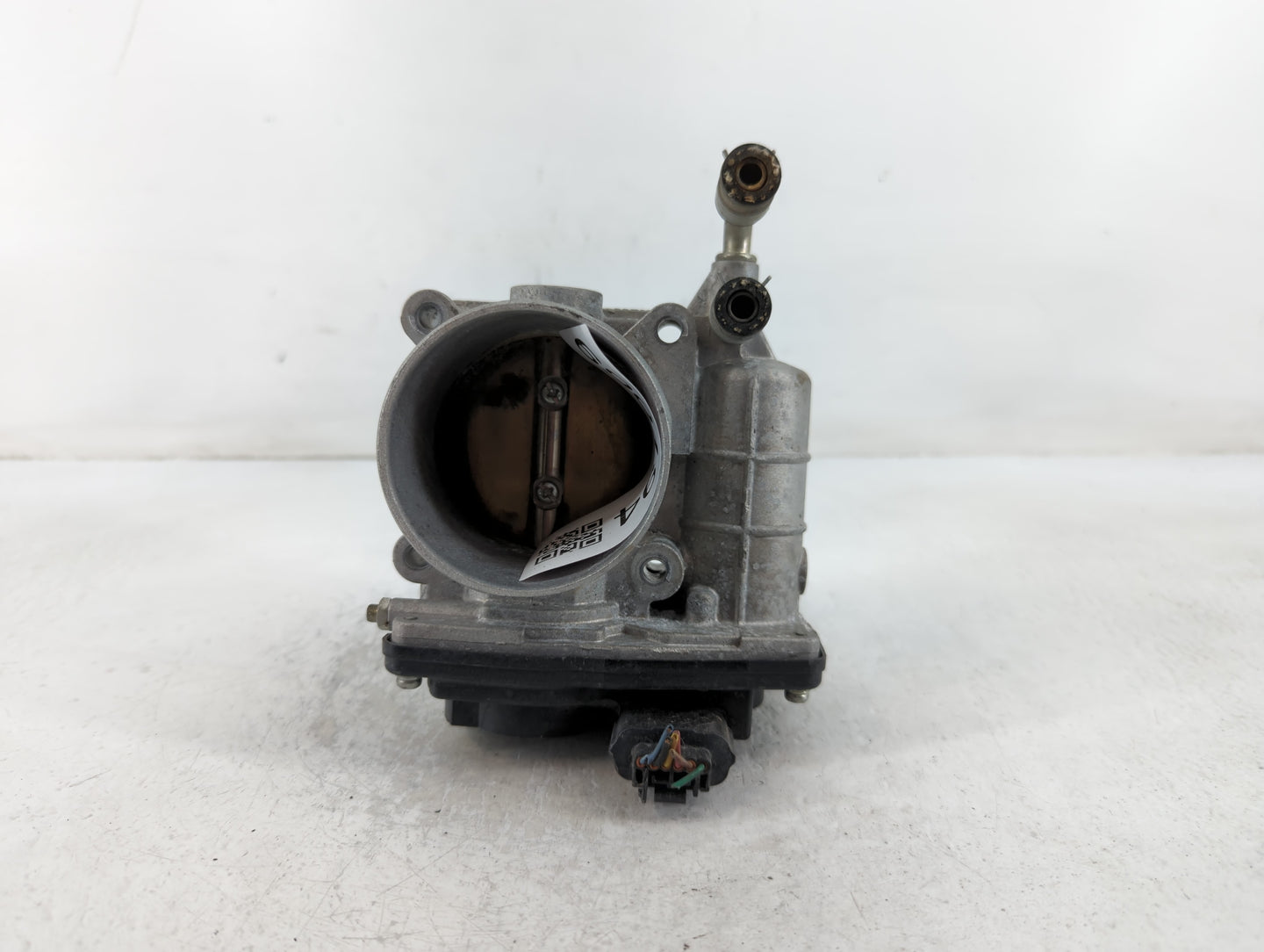 2007-2008 Infiniti G35 Throttle Body P/N:9803 526-02 Fits OEM Used Auto Parts - Oemusedautoparts1.com