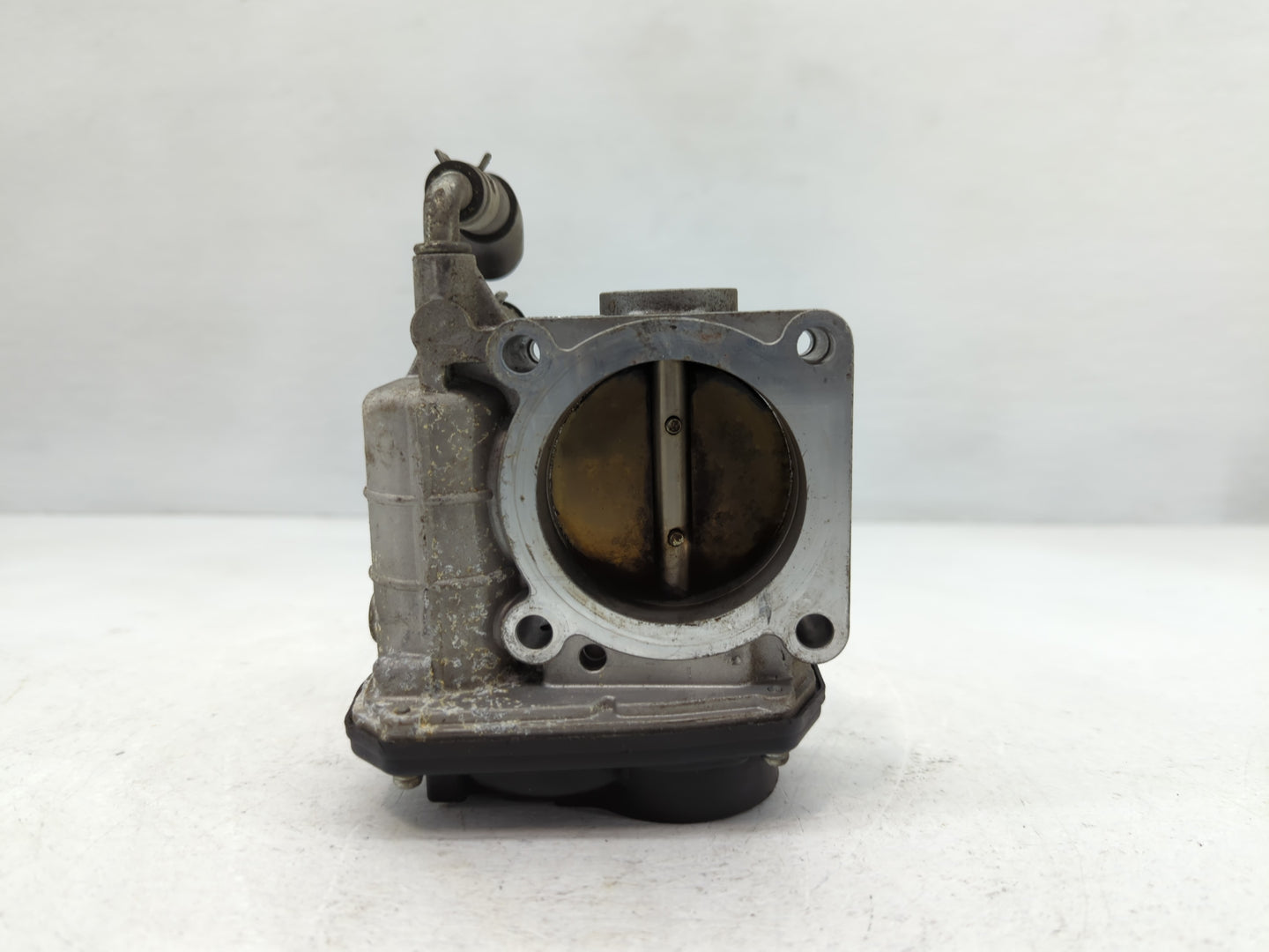 2007-2008 Infiniti G35 Throttle Body P/N:7Z01 526-02 Fits OEM Used Auto Parts - Oemusedautoparts1.com
