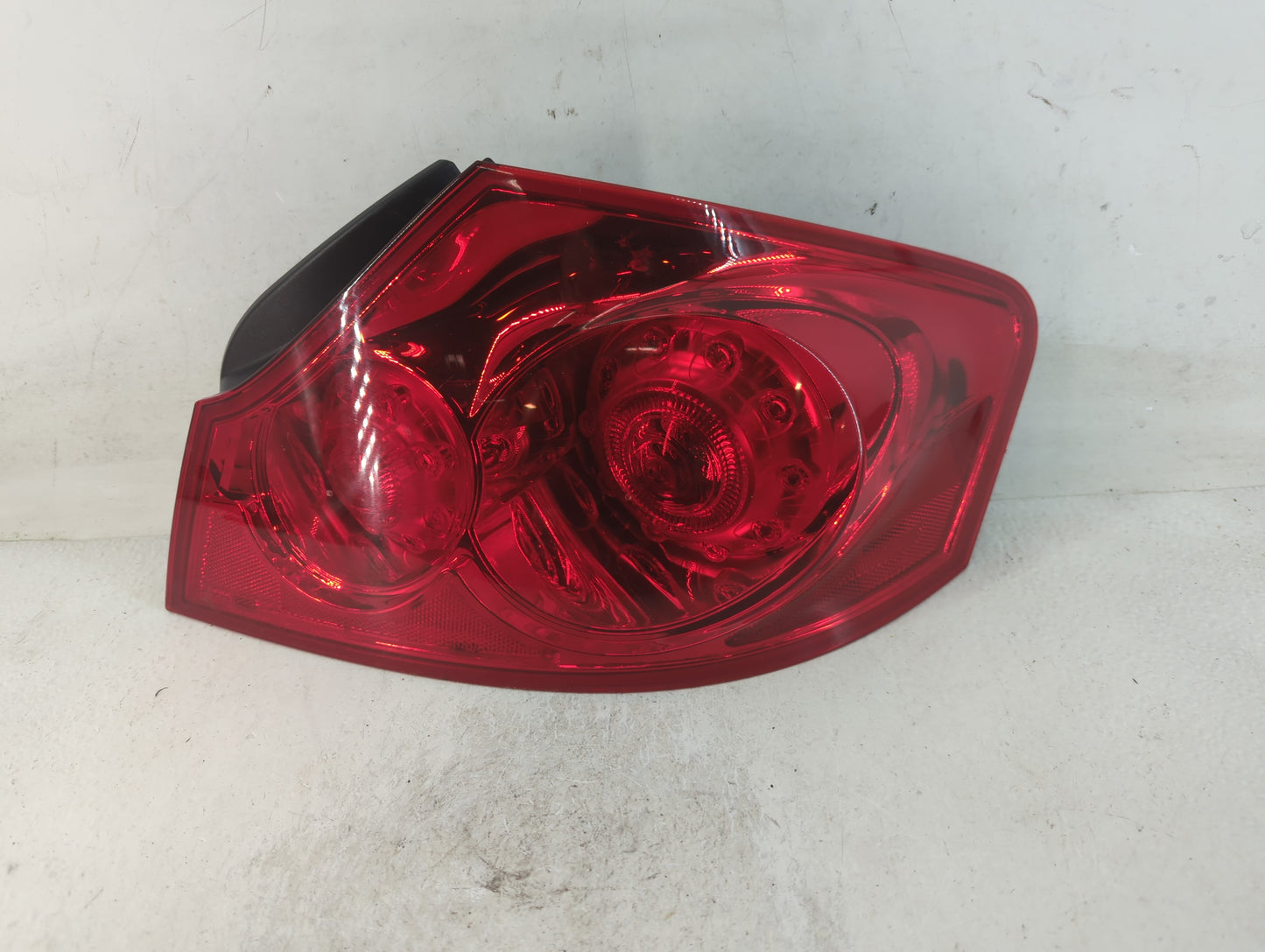 2007-2008 Infiniti G35 Tail Light Assembly Passenger Right OEM Fits Fits 2007 2008 2009 2010 2011 2012 2013 2015 OEM Used Au