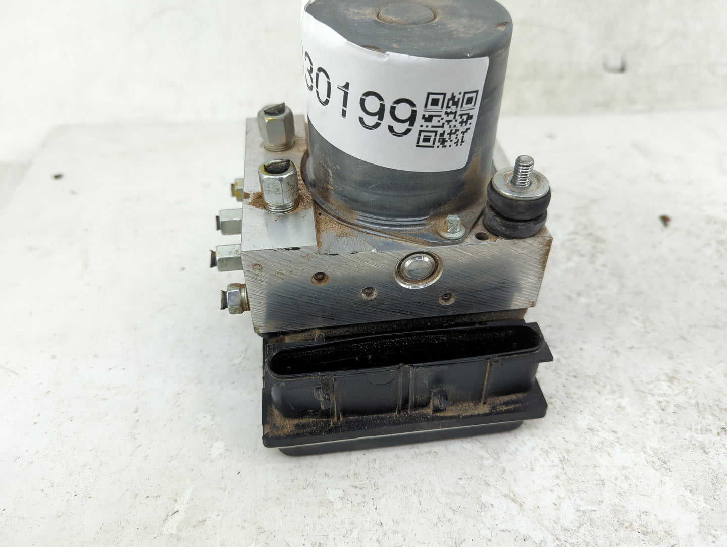 2008 Infiniti G37 ABS Pump Control Module Replacement P/N:0 265 950 783 Fits OEM Used Auto Parts - Oemusedautoparts1.com