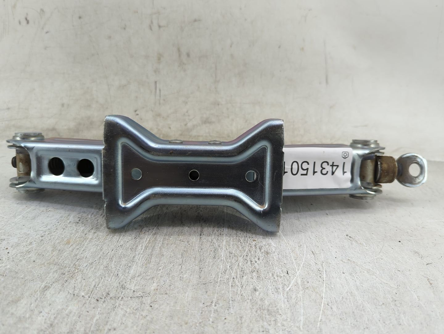 2008 Infiniti G37 Spare Scissor Car Jack - Oemusedautoparts1.com