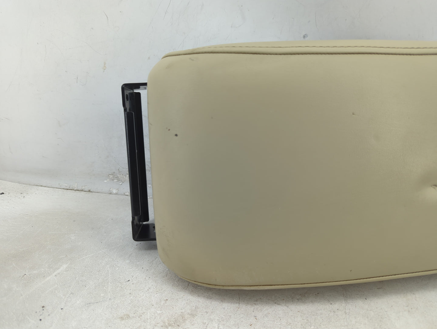 2008 Infiniti G37 Center Console Armrest Cover Lid Fits OEM Used Auto Parts - Oemusedautoparts1.com