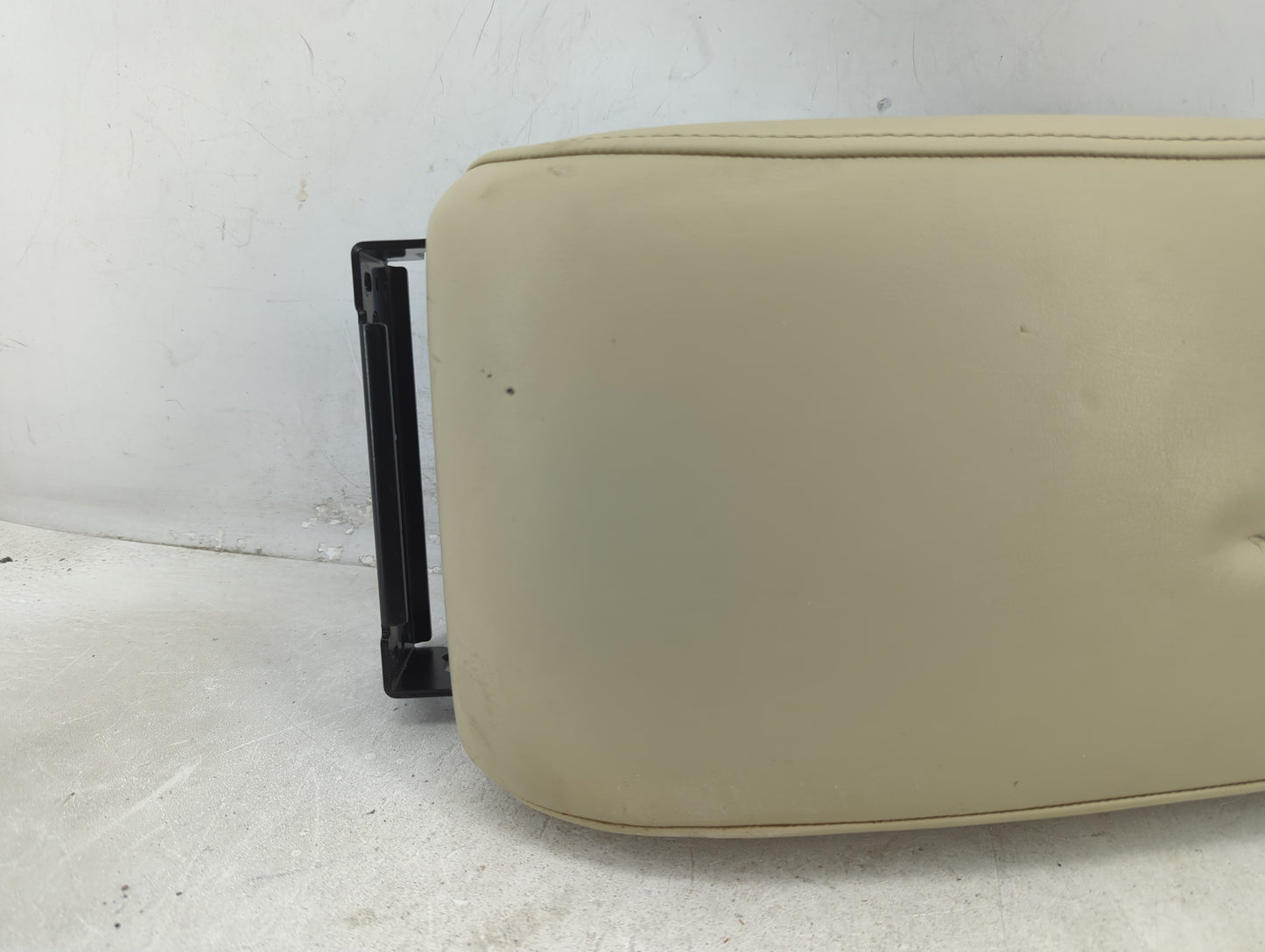2008 Infiniti G37 Center Console Armrest Cover Lid Fits OEM Used Auto Parts - Oemusedautoparts1.com
