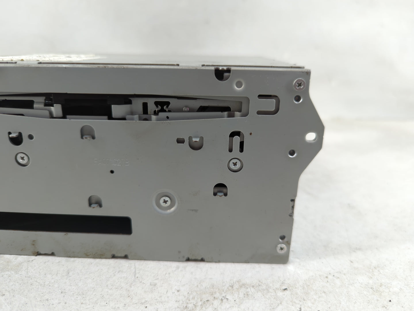 2008-2009 Infiniti G37 Radio AM FM Cd Player Receiver Replacement P/N:25915JK64A CQ-EN07B0AK Fits Fits 2008 2009 OEM Used Au
