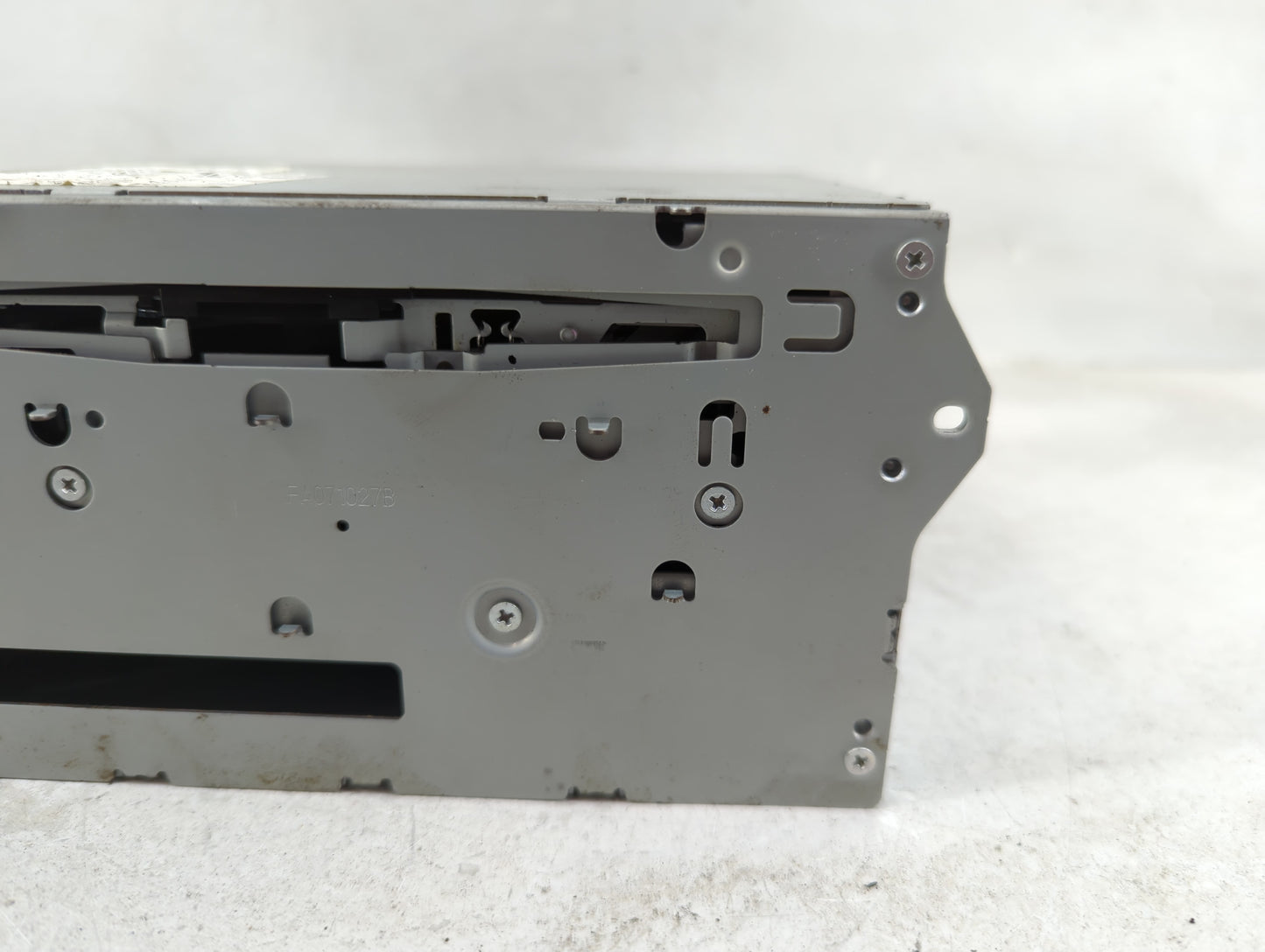 2008-2009 Infiniti G37 Radio AM FM Cd Player Receiver Replacement P/N:25915JK64A CQ-EN07B0AK Fits Fits 2008 2009 OEM Used Au