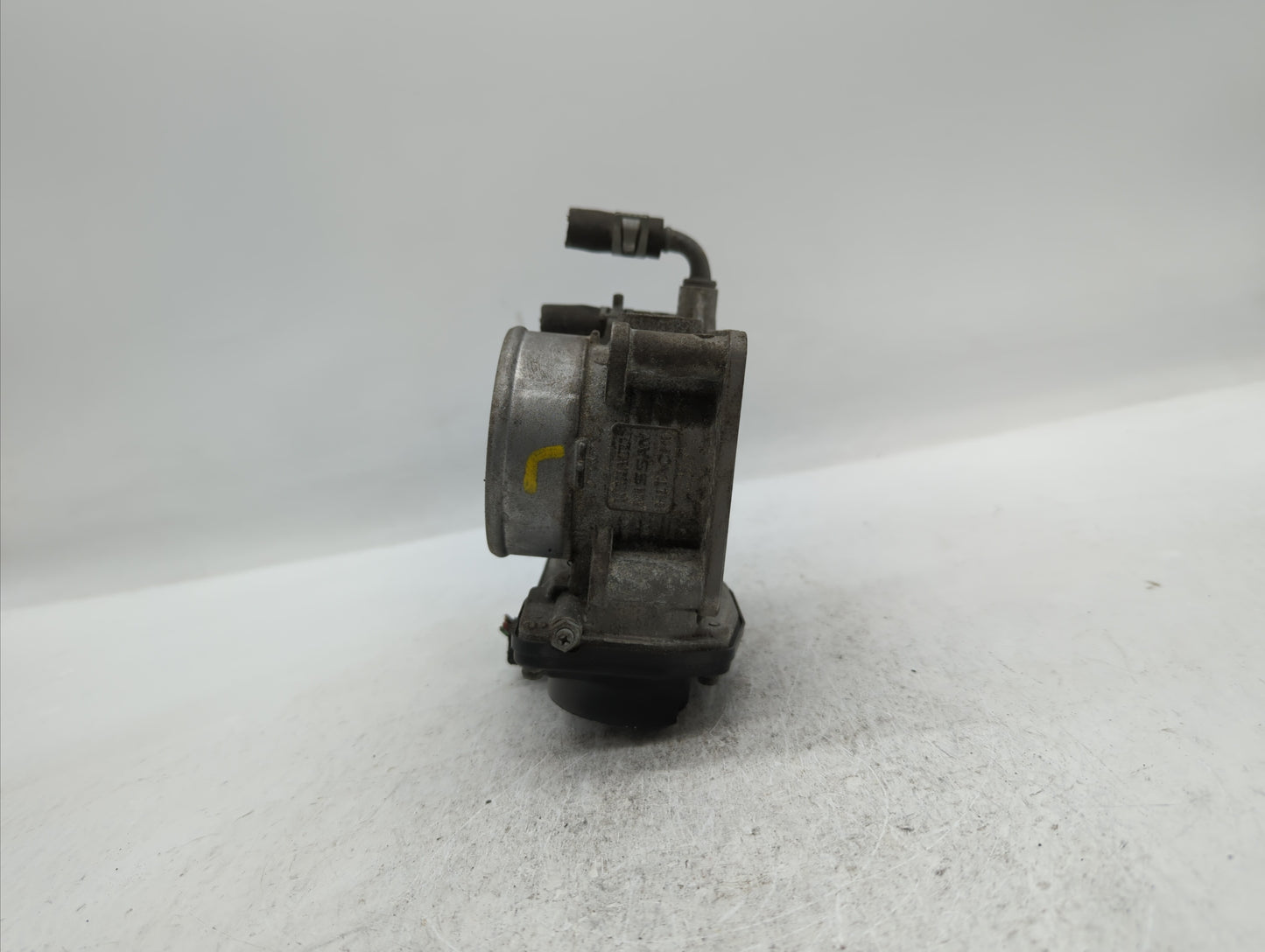 2008-2013 Infiniti G37 Throttle Body P/N:526-01 RME75 Fits OEM Used Auto Parts - Oemusedautoparts1.com