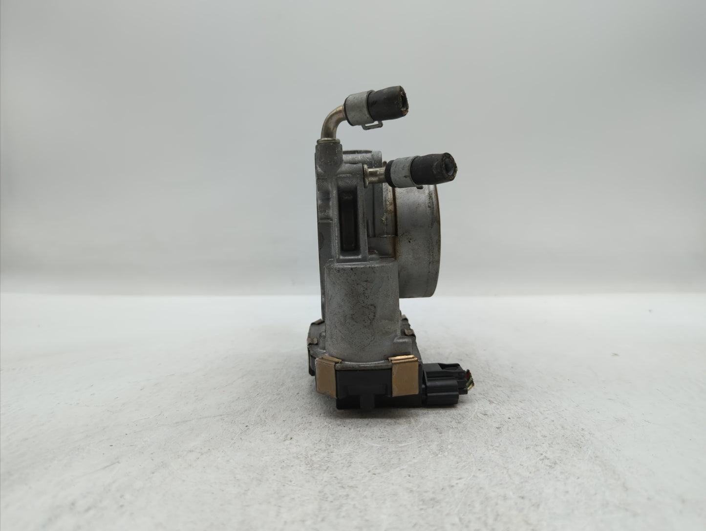 2008-2013 Infiniti G37 Throttle Body P/N:526-01 RME75 Fits OEM Used Auto Parts - Oemusedautoparts1.com