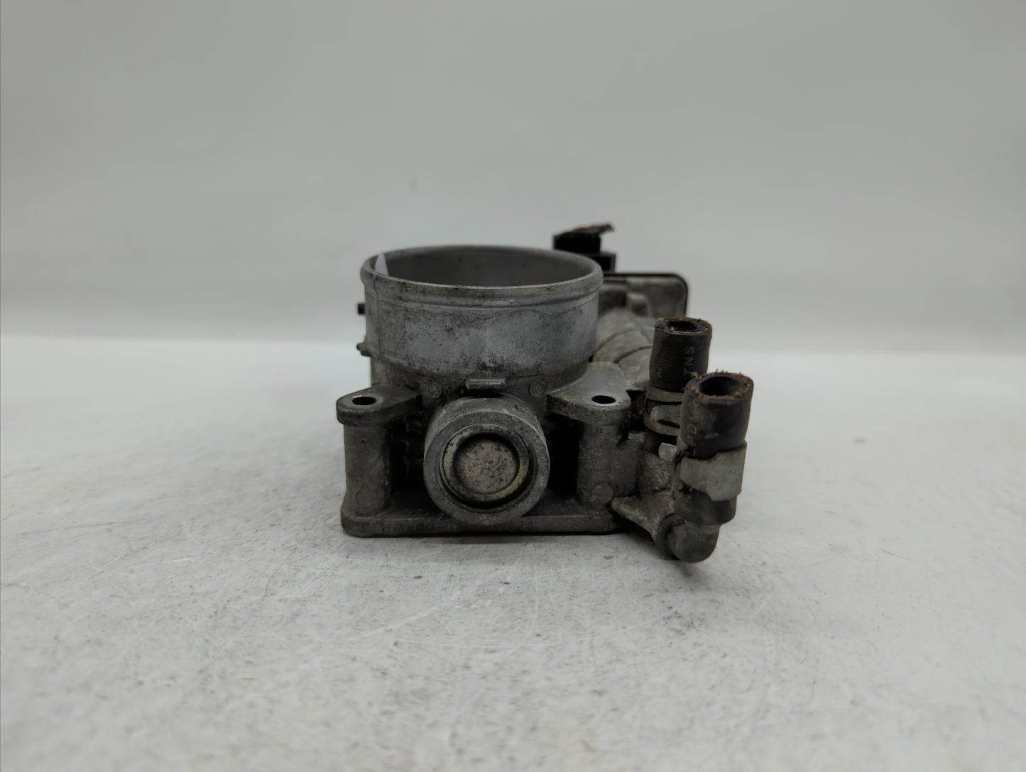 2008-2013 Infiniti G37 Throttle Body P/N:526-01 RME75 Fits OEM Used Auto Parts - Oemusedautoparts1.com