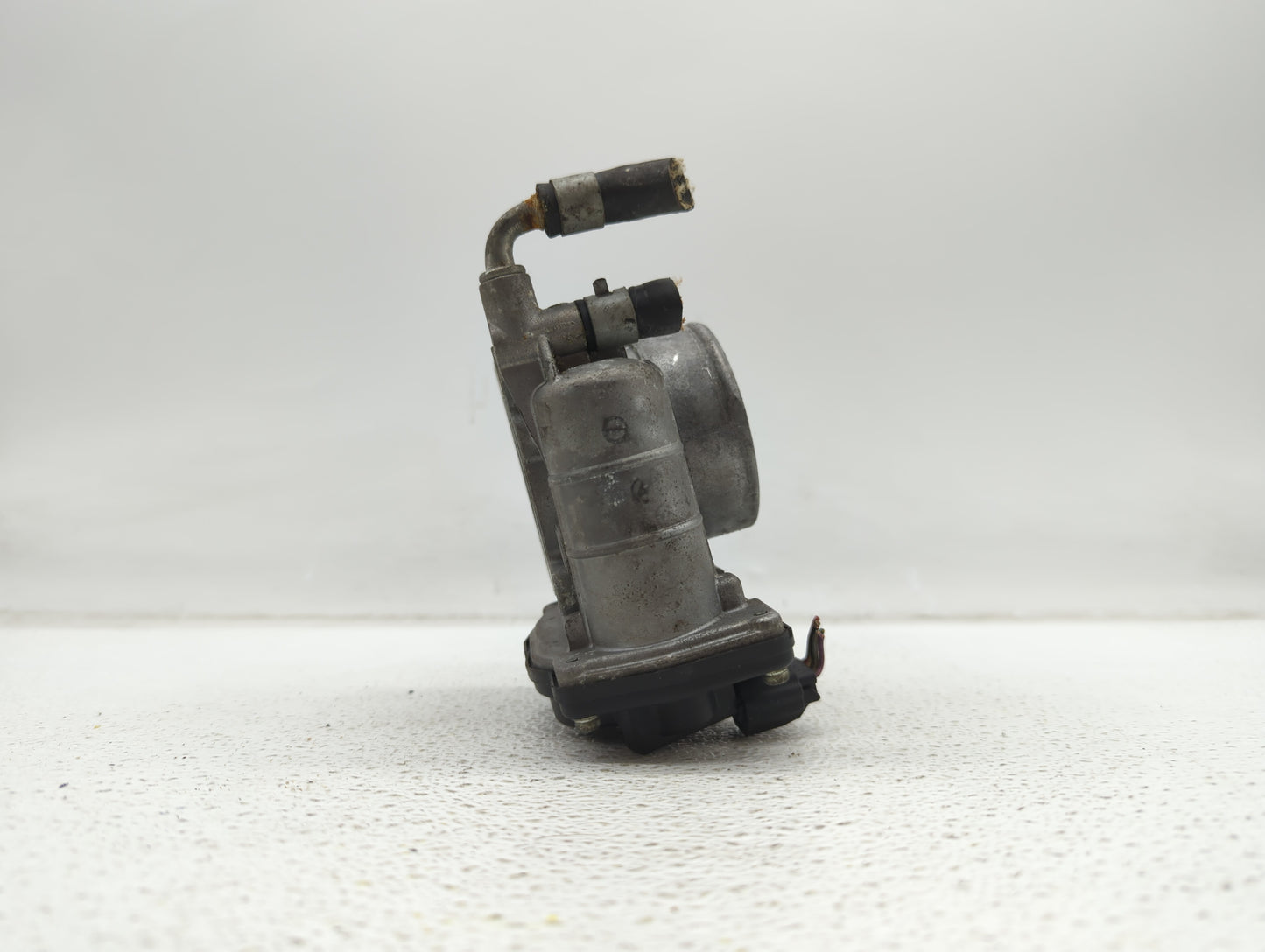 2008-2013 Infiniti G37 Throttle Body P/N:526-01 RME75 Fits OEM Used Auto Parts - Oemusedautoparts1.com