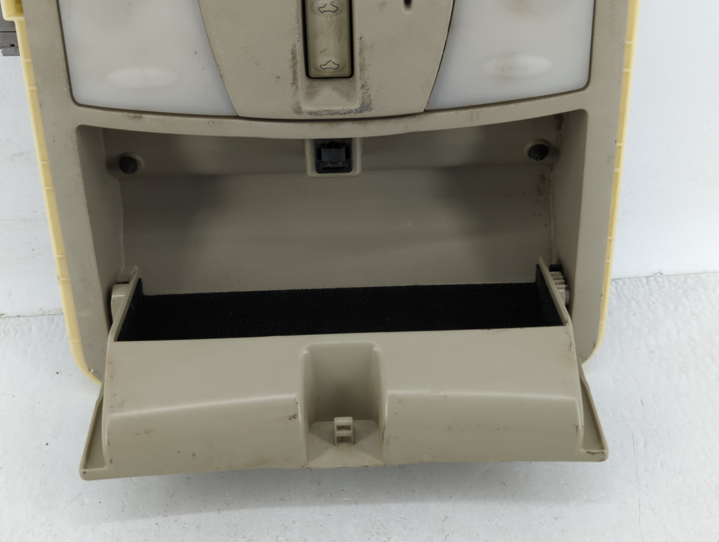 2008 Infiniti G37 Overhead Roof Console - Oemusedautoparts1.com