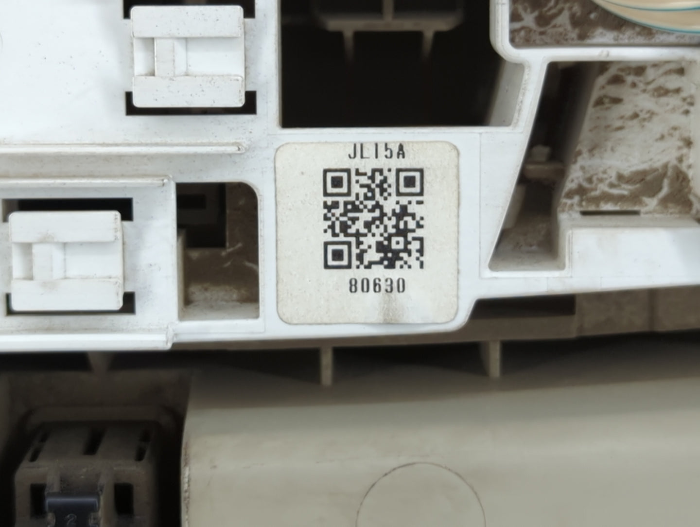 2008 Infiniti G37 Overhead Roof Console - Oemusedautoparts1.com