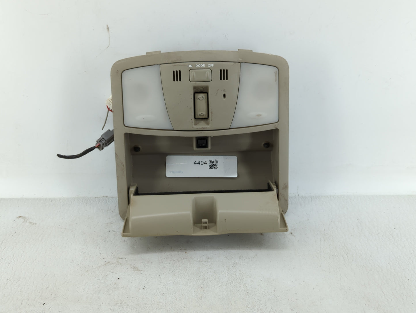 2008 Infiniti G37 Overhead Roof Console - Oemusedautoparts1.com