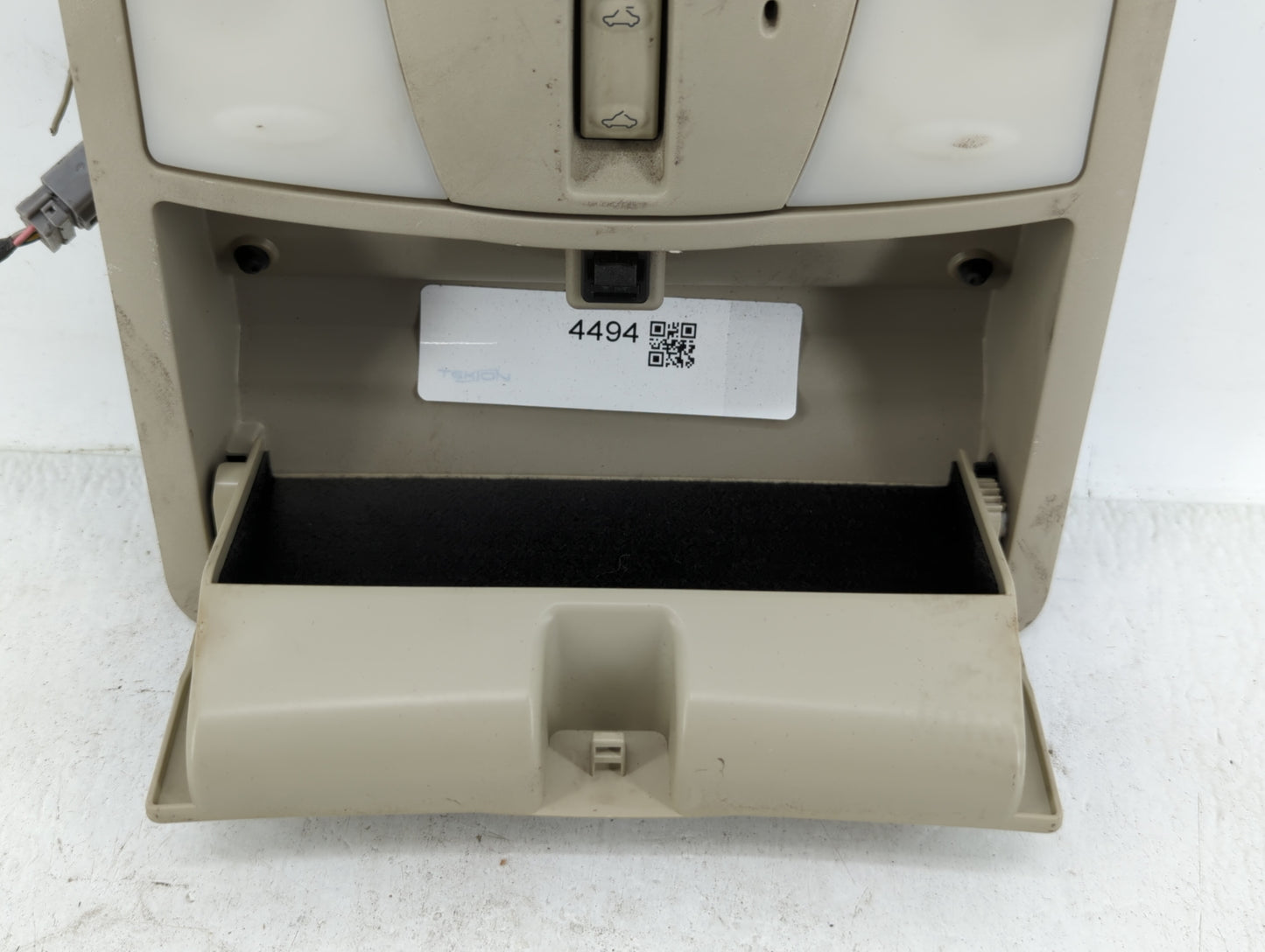 2008 Infiniti G37 Overhead Roof Console - Oemusedautoparts1.com