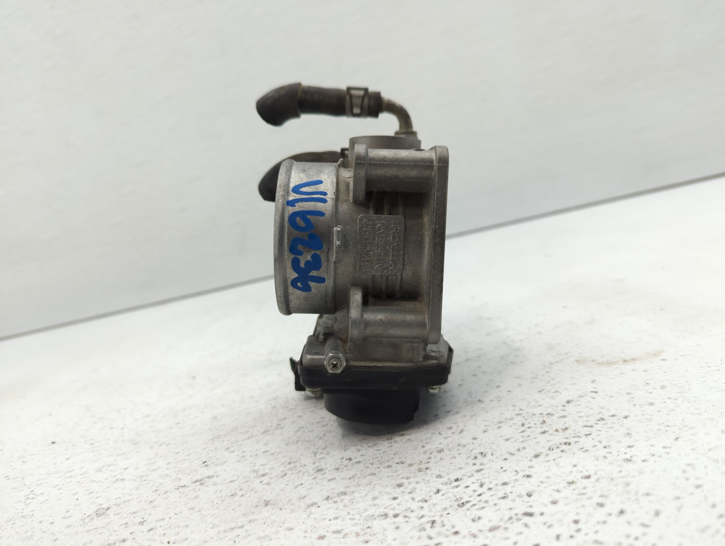 2008-2013 Infiniti G37 Throttle Body P/N:526-02 RME60-16 Fits OEM Used Auto Parts - Oemusedautoparts1.com