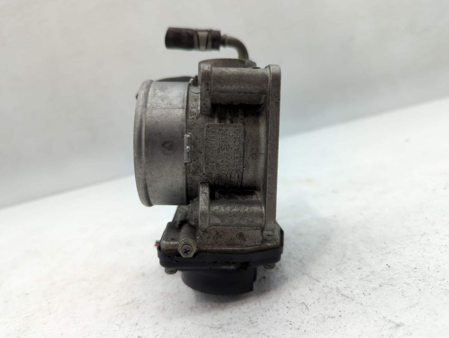 2008-2013 Infiniti G37 Throttle Body P/N:G 8119 1 526-01 Fits OEM Used Auto Parts - Oemusedautoparts1.com