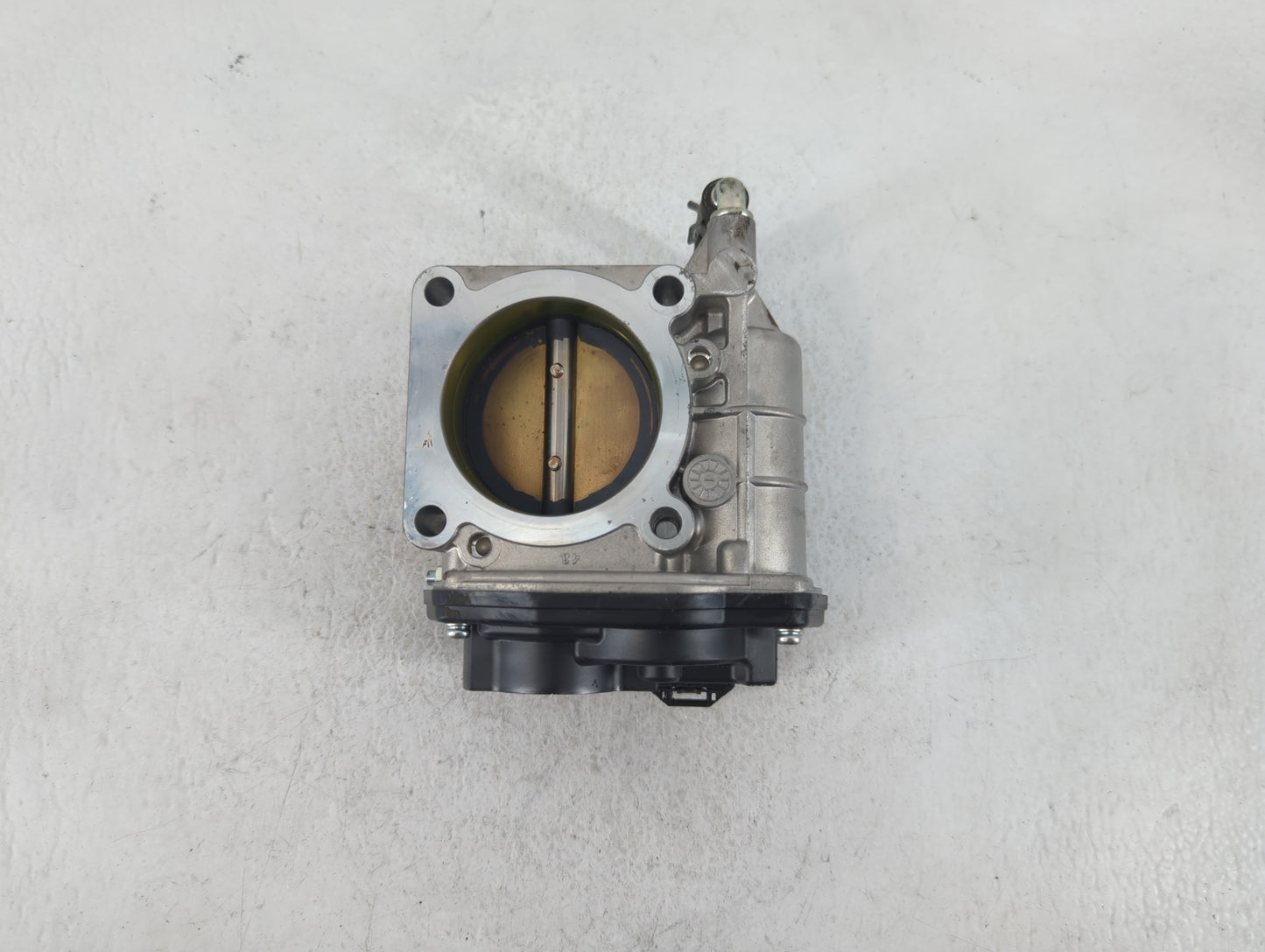 2008-2013 Infiniti G37 Throttle Body P/N:K 2704 2 526-01 Fits OEM Used Auto Parts - Oemusedautoparts1.com