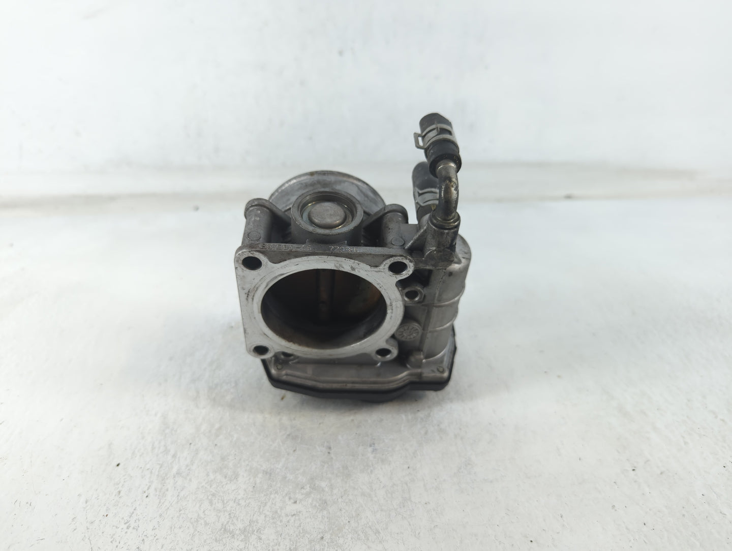 2008-2013 Infiniti G37 Throttle Body P/N:7Z08H RME60-16 Fits OEM Used Auto Parts - Oemusedautoparts1.com
