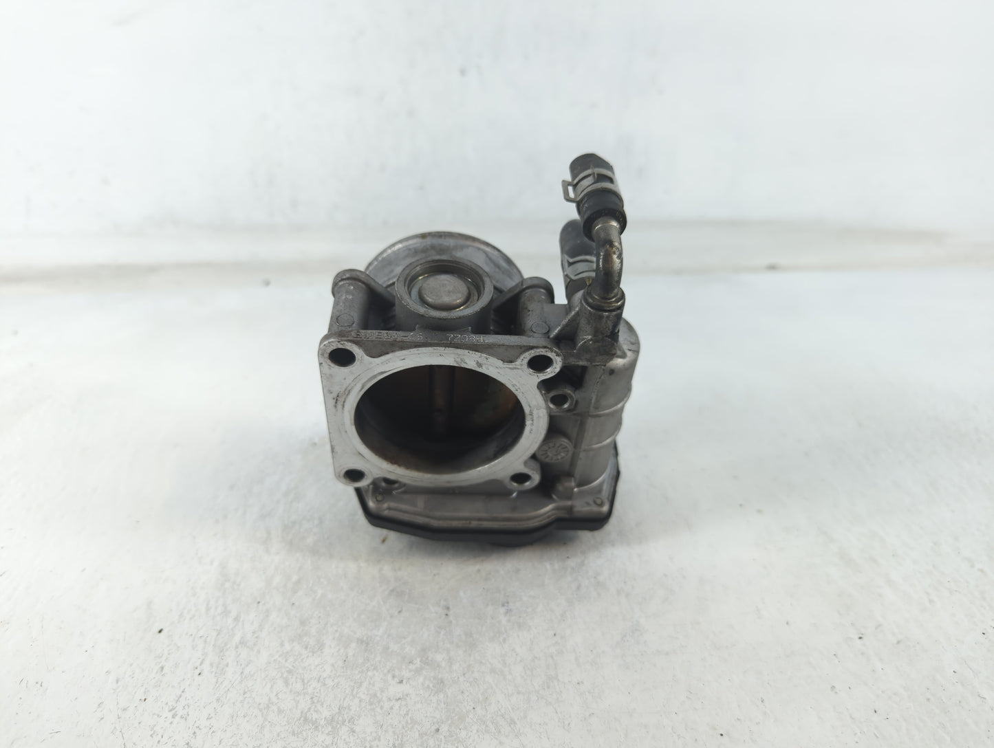 2008-2013 Infiniti G37 Throttle Body P/N:7Z08H RME60-16 Fits OEM Used Auto Parts - Oemusedautoparts1.com