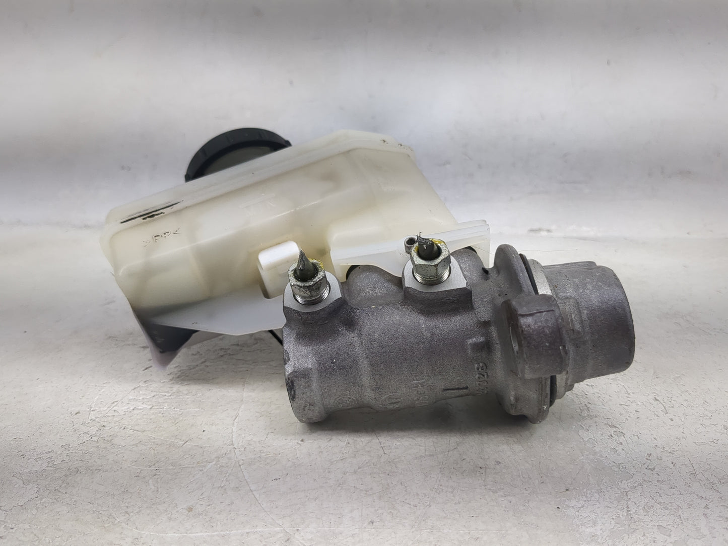 2006-2010 Infiniti M35 Brake Master Cylinder - Oemusedautoparts1.com