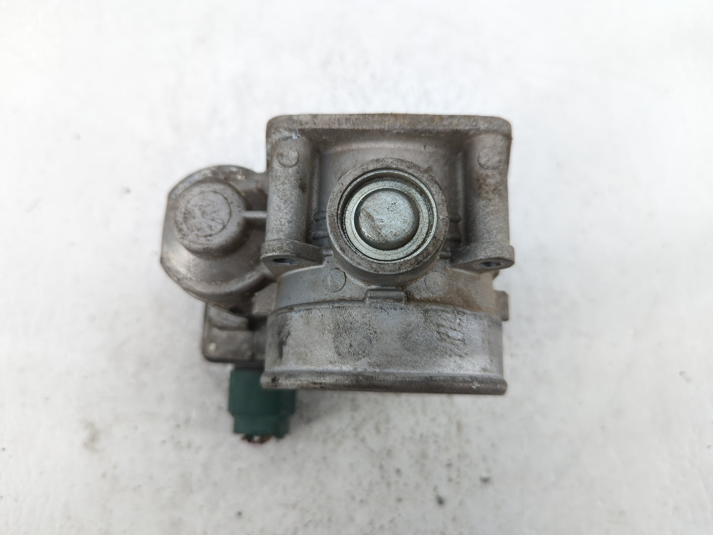 2006-2008 Infiniti M35 Throttle Body P/N:RME70-04 RME70-01 Fits Fits 2006 2007 2008 2009 OEM Used Auto Parts - Oemusedautopa